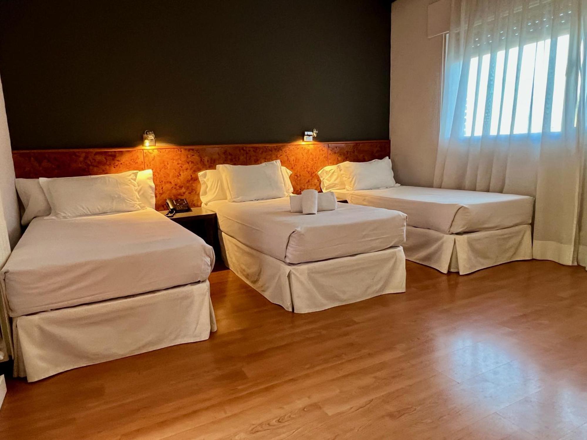 Ap Hotel Madrid Airport エクステリア 写真